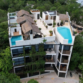 Luxury Penthouse-Private Rooftop Pool-Walkable